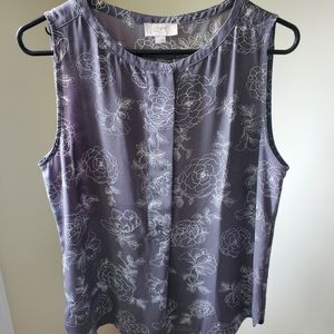 Loft Size Medium Gray/White Floral Sleeveless Blouse
